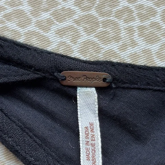 Free People Black mini dress with white embroidered rosette’s open back size M - Picture 11 of 14